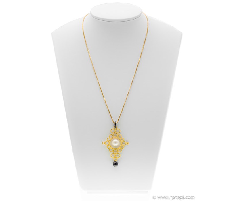 Handcrafted necklace, gold plated silver 925 with onyx & white pearls (chain not included).
