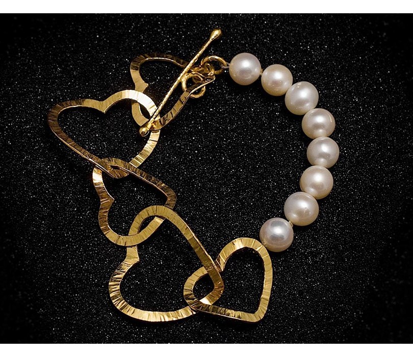 Handcrafted Bracelet, Gold 18k and White Pearls
