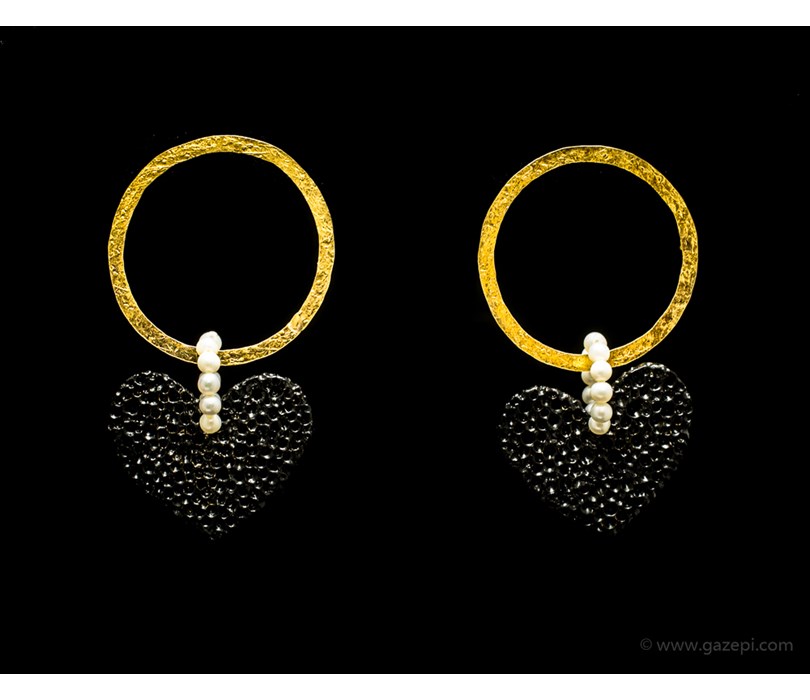 Χειροποίητα σκουλαρίκια, επίχρυσo Ασήμι .925, Σμάλτο & Λευκά Μαργαριτάρια