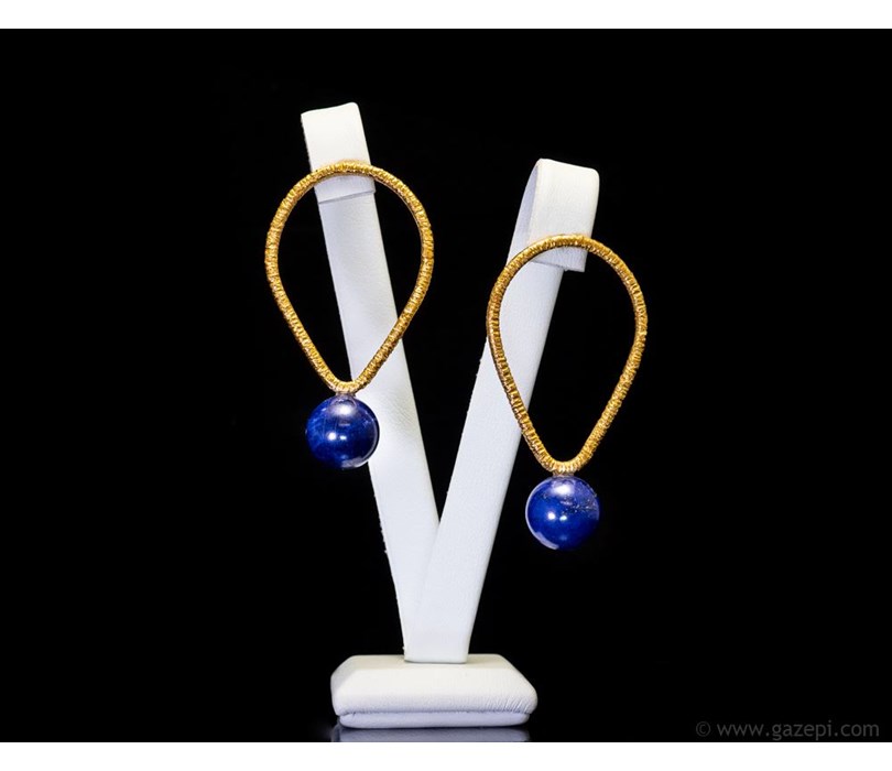 Handcrafted earrings, gold plated silver 925 with lapis lazuli.