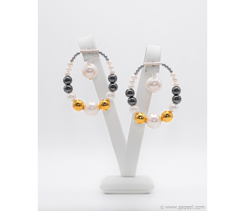 Handcrafted earrings in silver 925 with white pearls & hematite