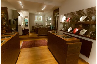 GALLERY STORE
